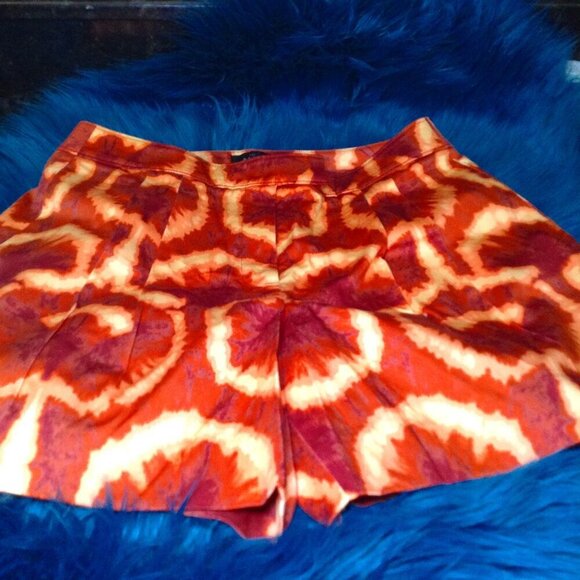 NWOT WHBM Pleated Shorts; L", Ikat Sunburst, Beach Girl, Vacation Mode, Chic - Picture 5 of 6